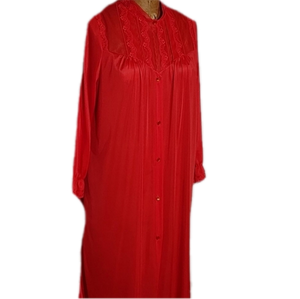 Vintage robe in RED